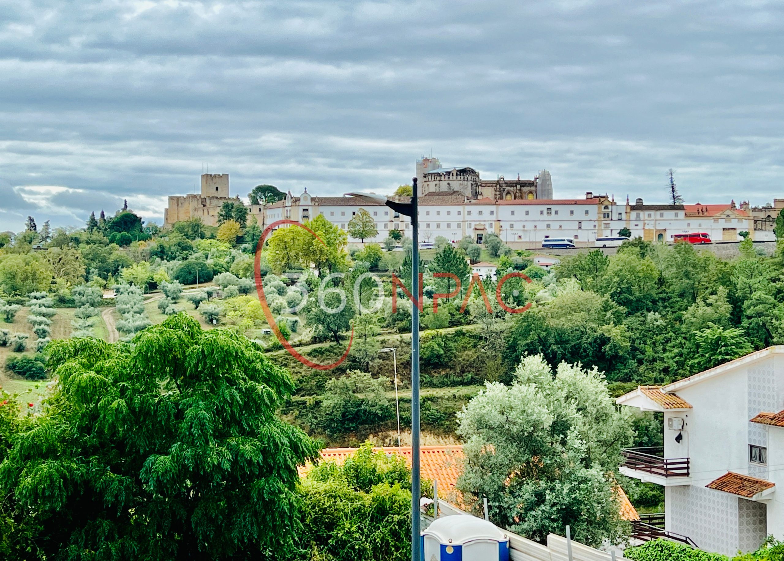 Moradia germinada T3 com vista panorâmica sobre a cidade de Tomar – LOTE C