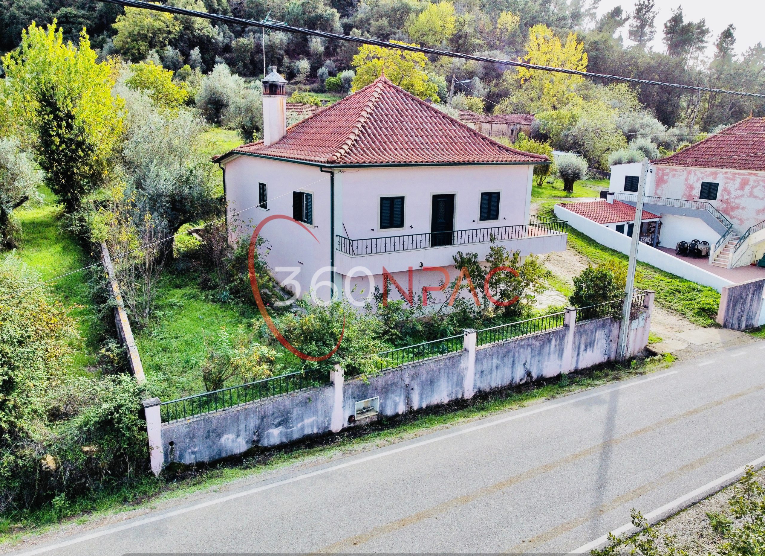 3-bedroom villa with land 10 minutes from Tomar